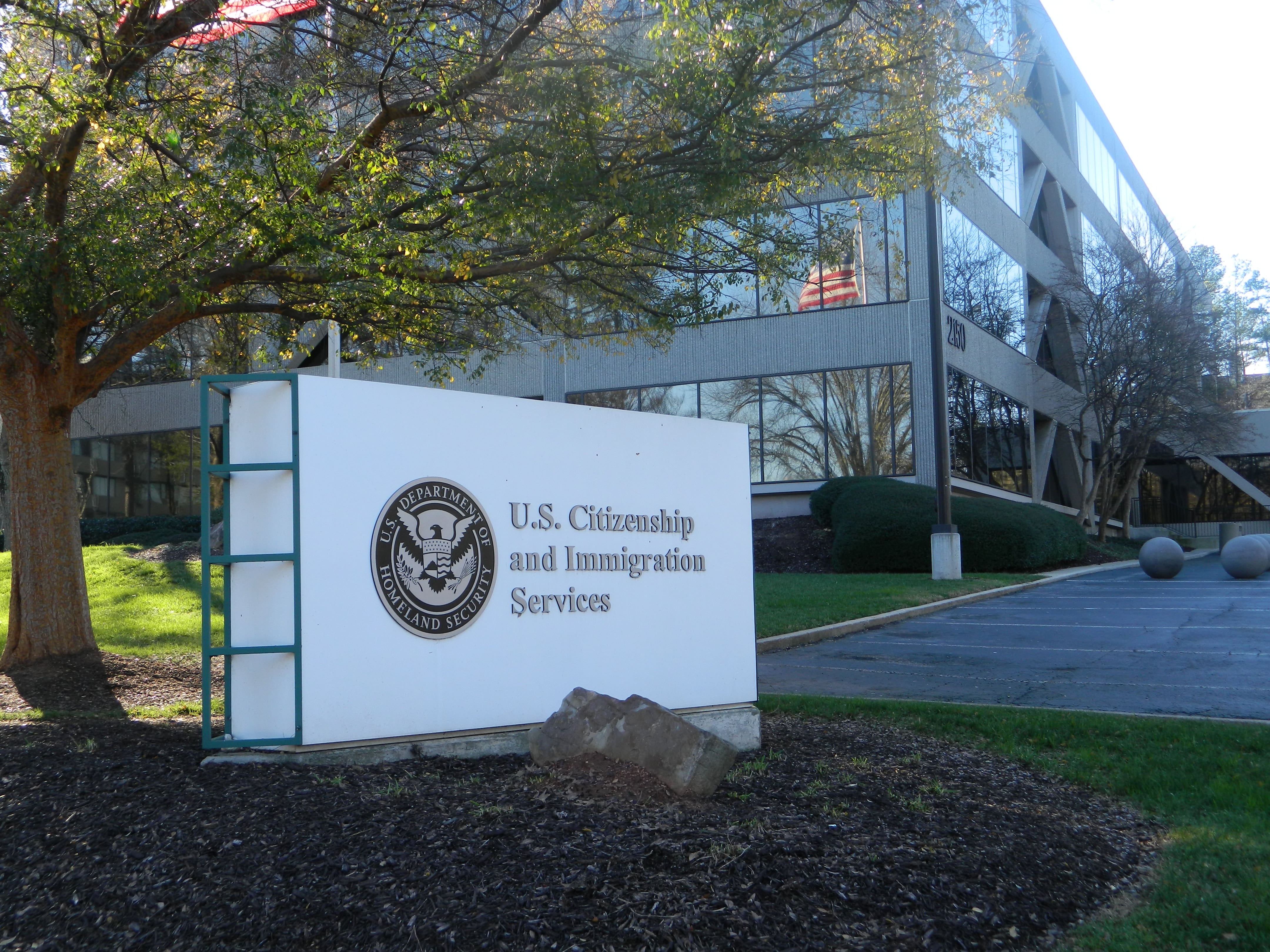 U.S._Citizenship_and_Immigration_Service-min